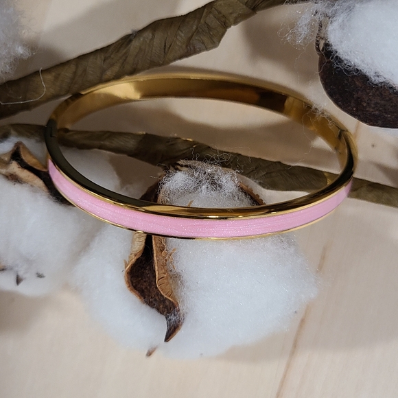 🩷💛NEW🩷💛 PRETTY!! Stainless Steel PINK and GOLD Bangle Bracelet - Picture 10 of 14